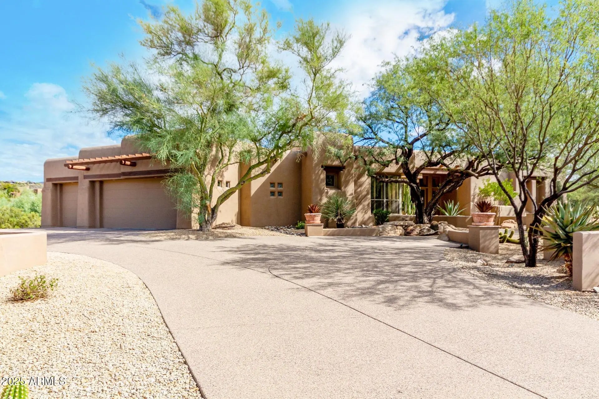 Photo of Listing #6919555