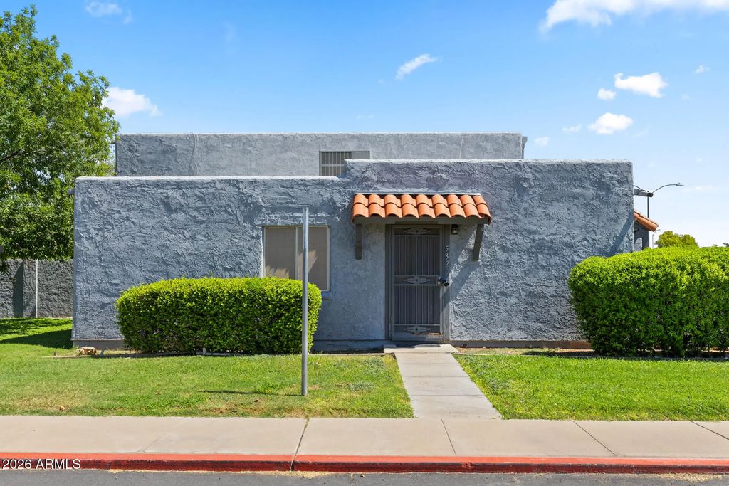 5320 W Sheena Drive, Glendale