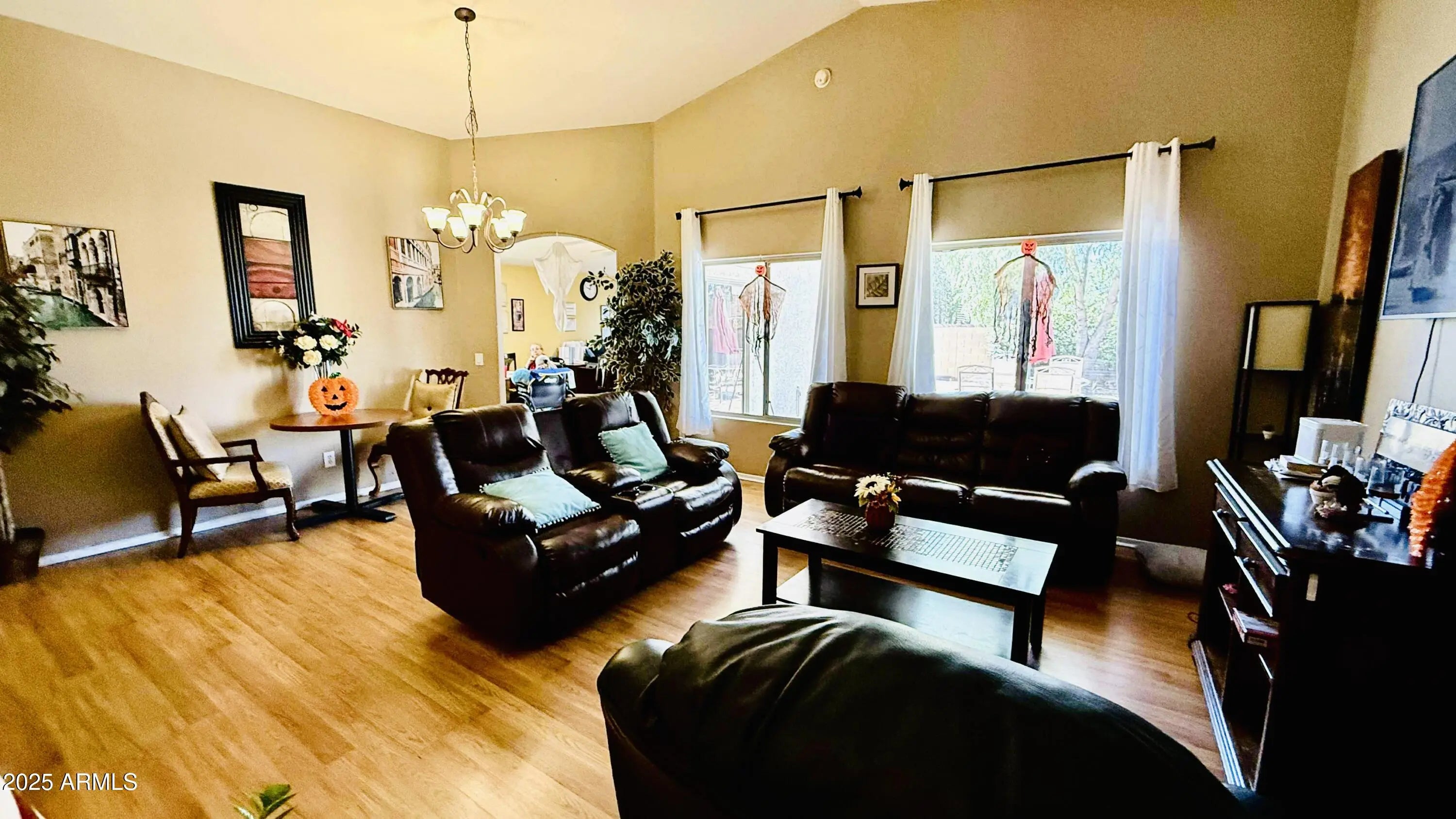 Photo of Listing #6919704