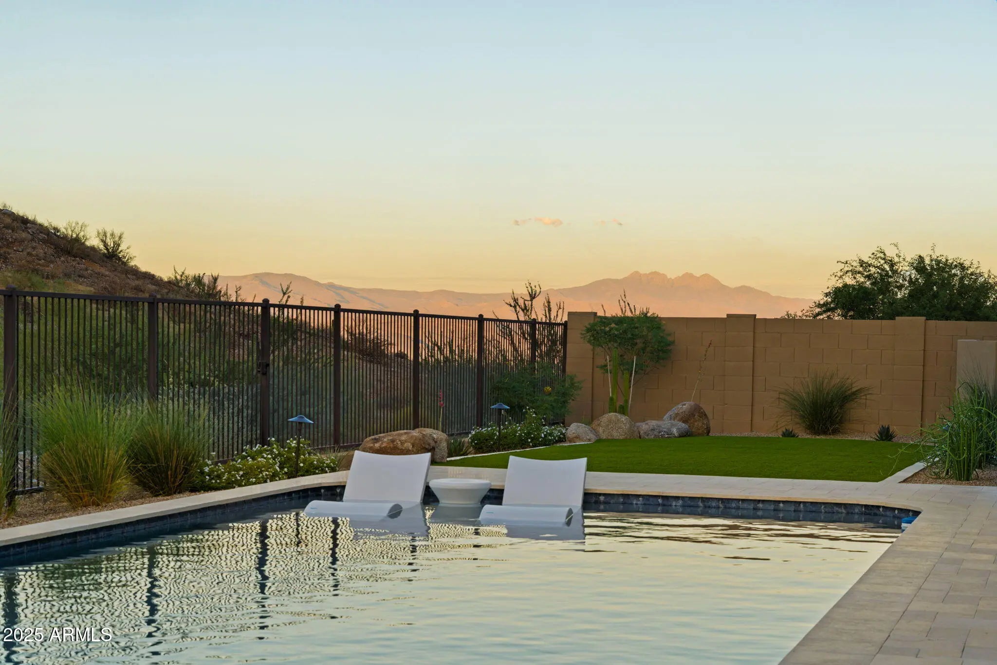 Photo of Listing #6919813