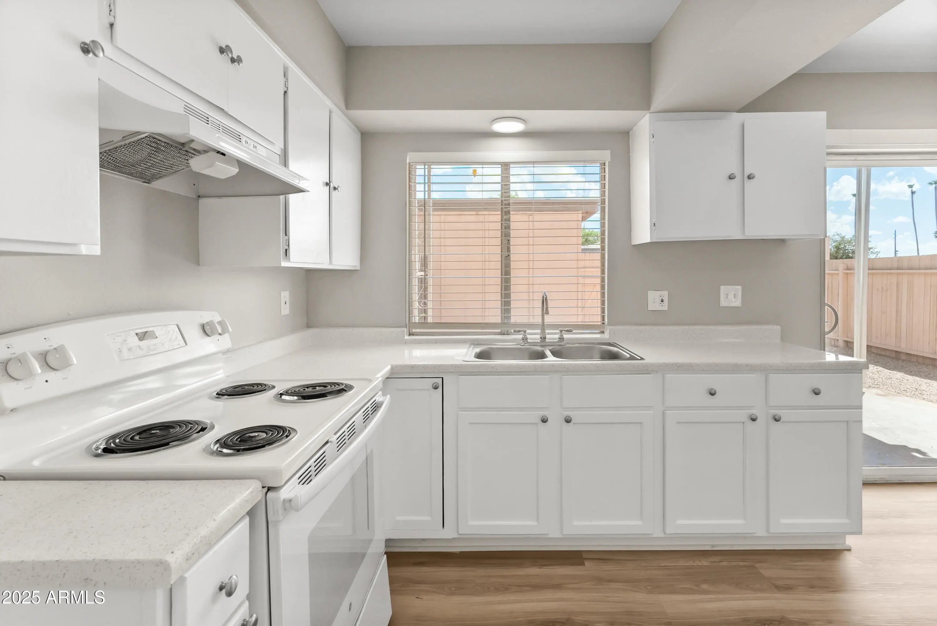 Photo of Listing #6919985