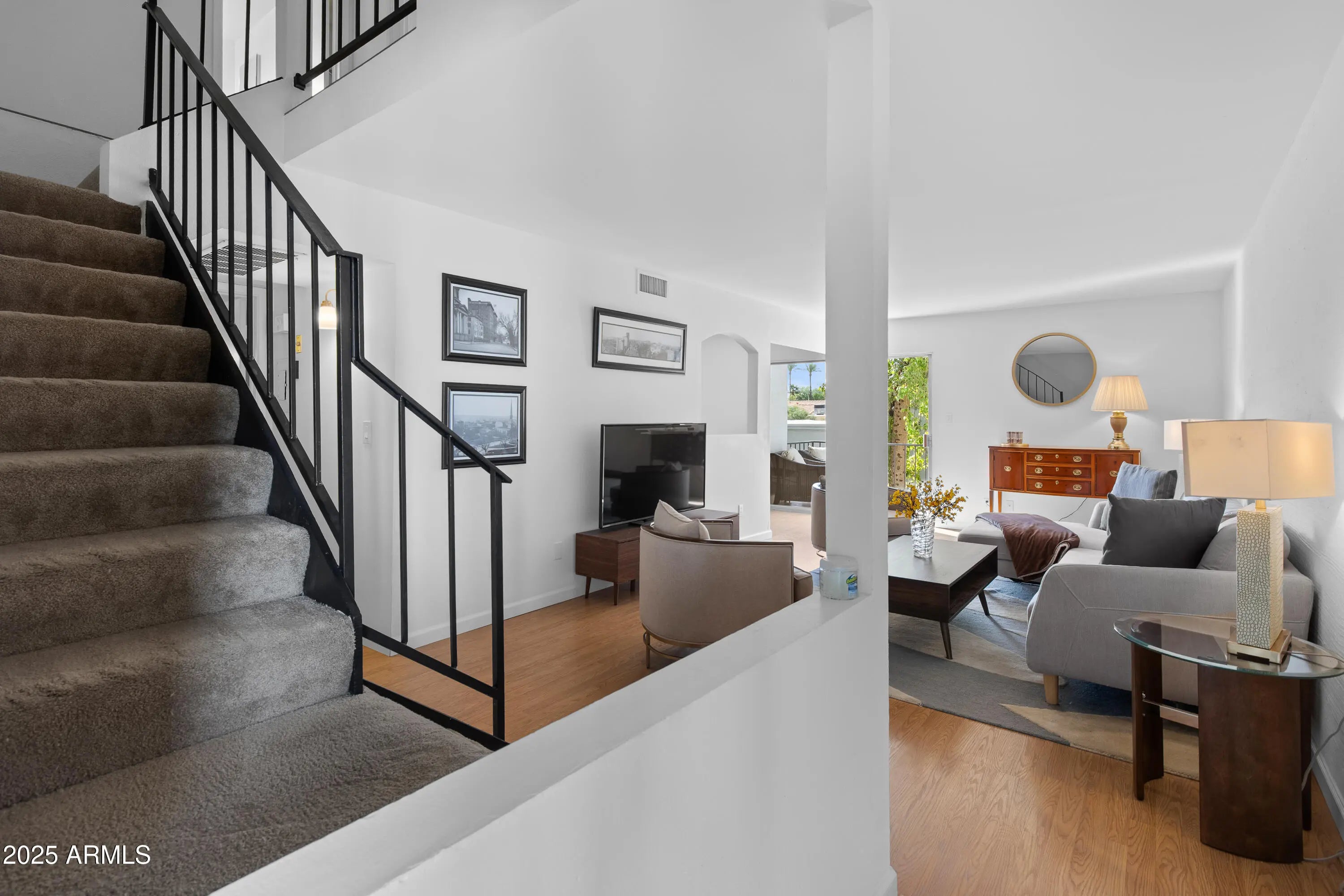 Photo of Listing #6919846