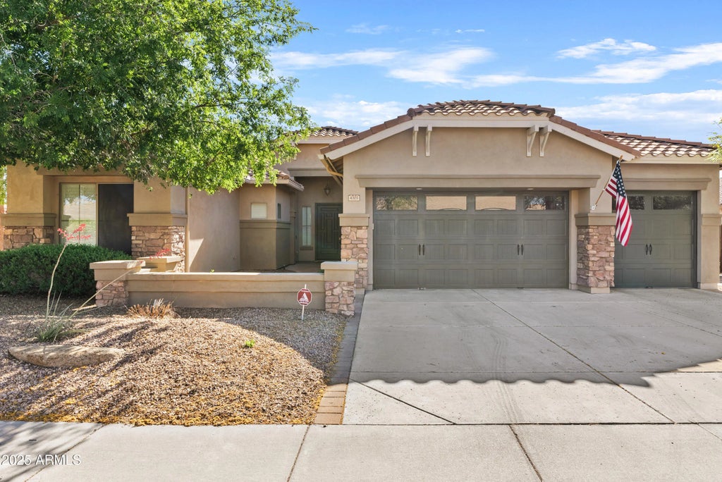 4301 S Newport Street, Chandler