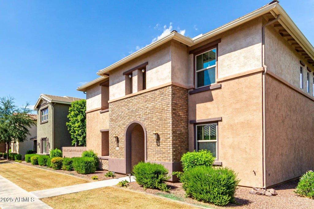 3843 E Gideon Way, Gilbert