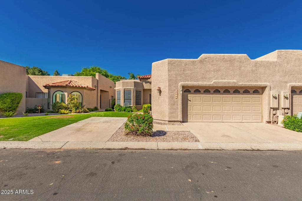 11656 N 41st Place, Phoenix
