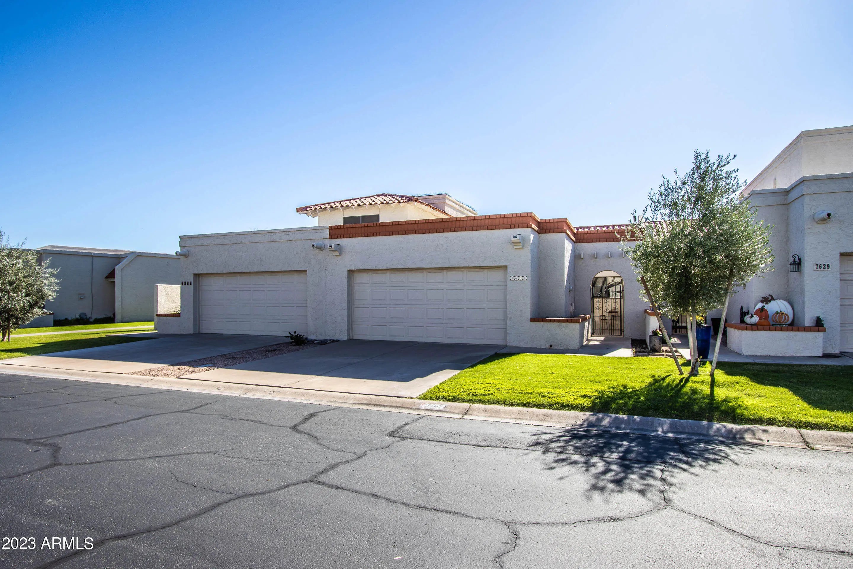 Photo of Listing #6920167