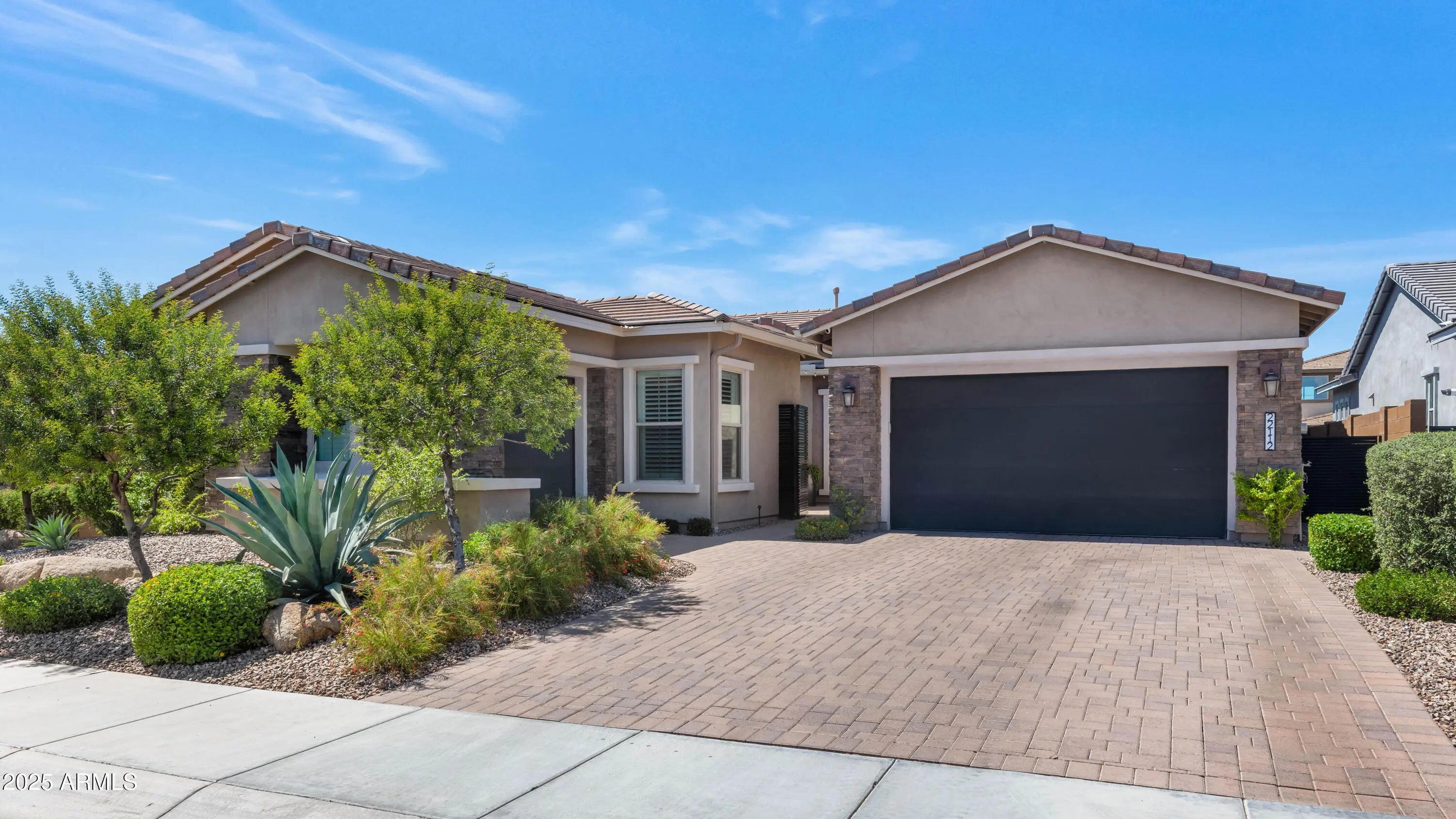 Photo of Listing #6925551