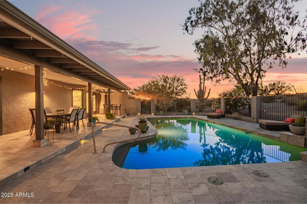 9432 E Quail Trail, Carefree