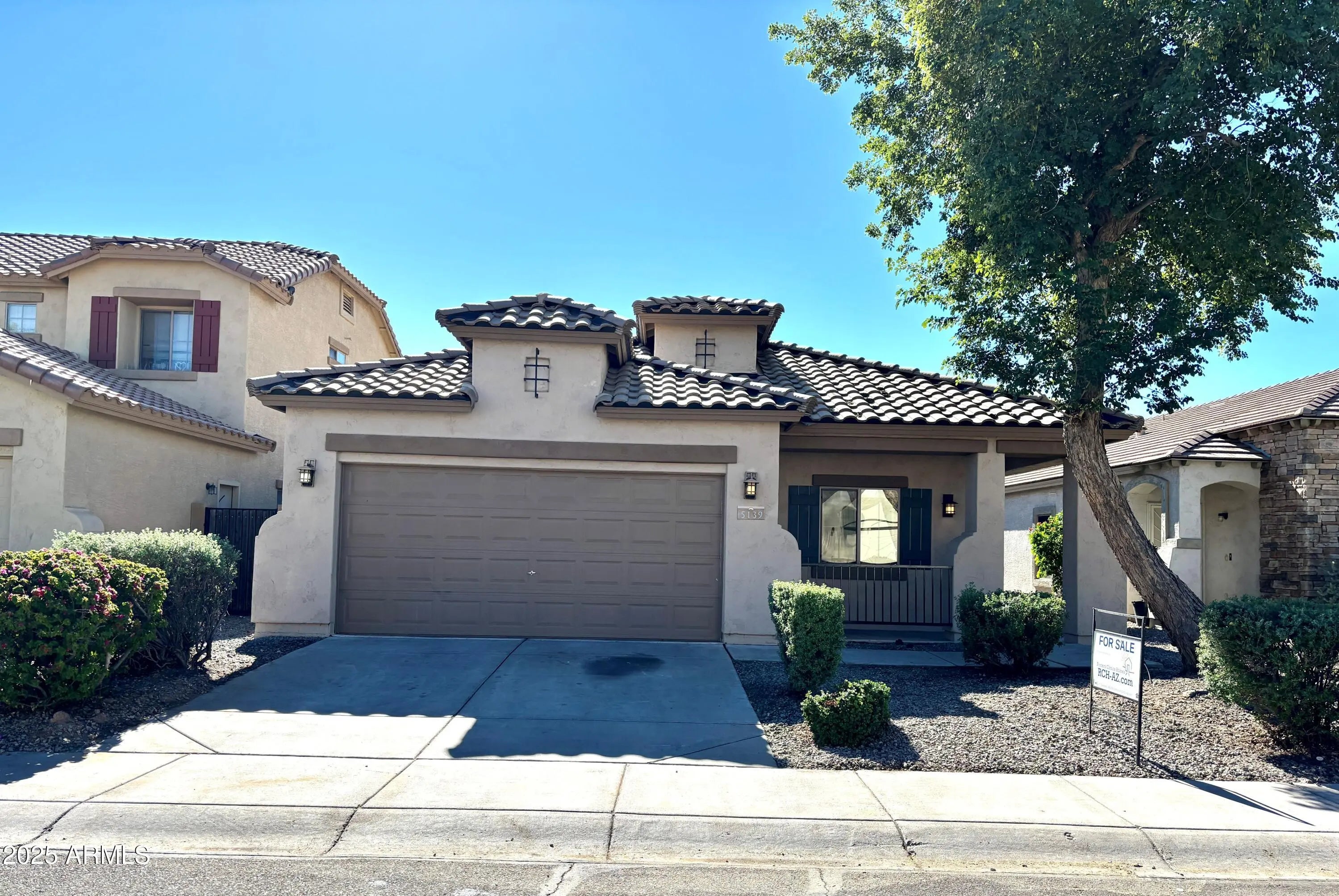 Photo of Listing #6920317