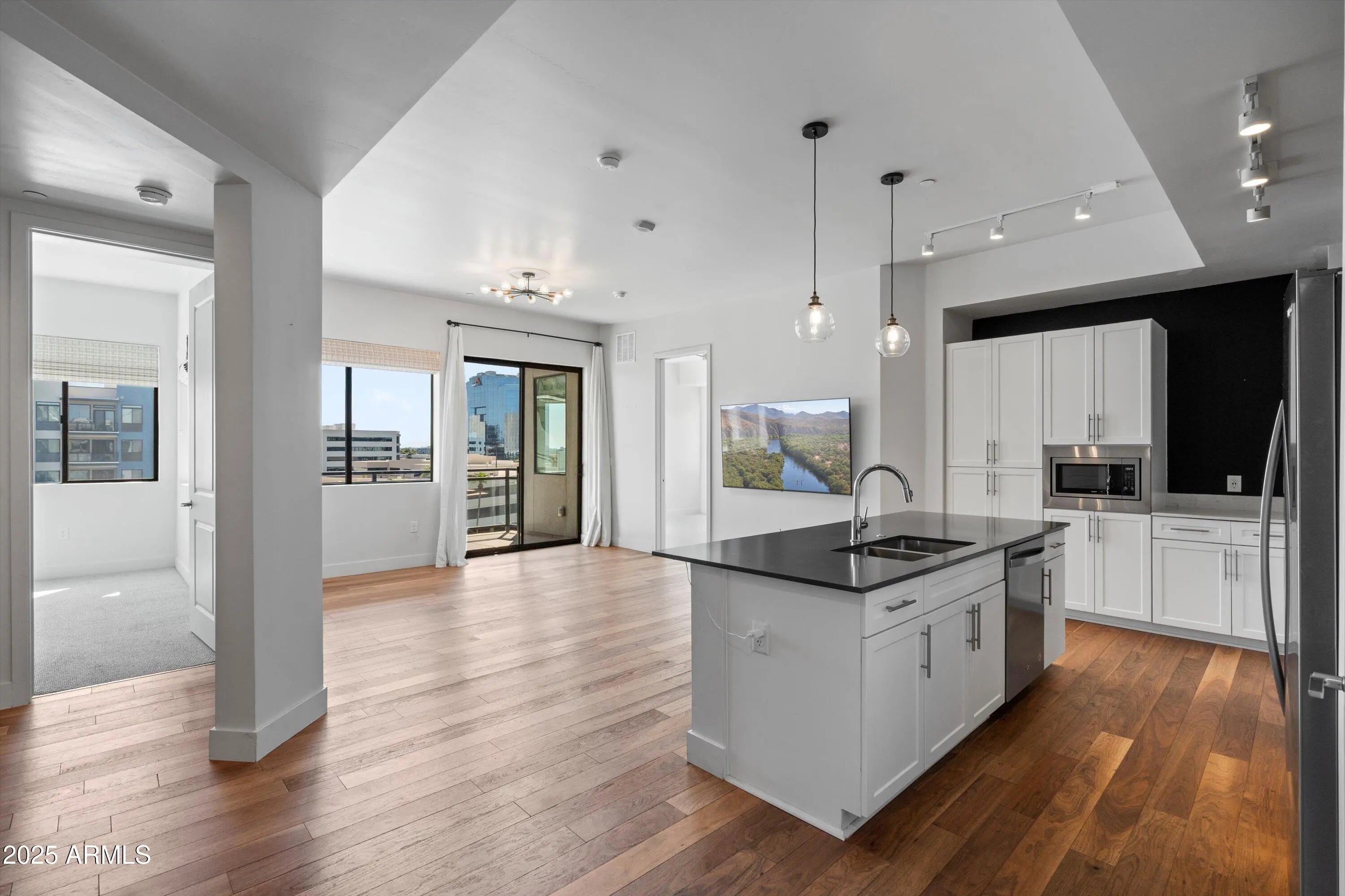 Photo of Listing #6920481