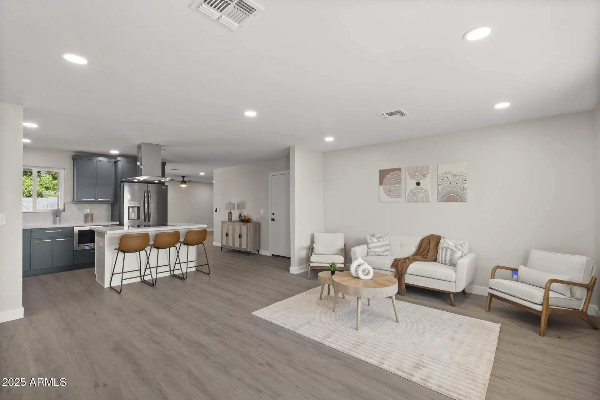 Photo of Listing #6927843