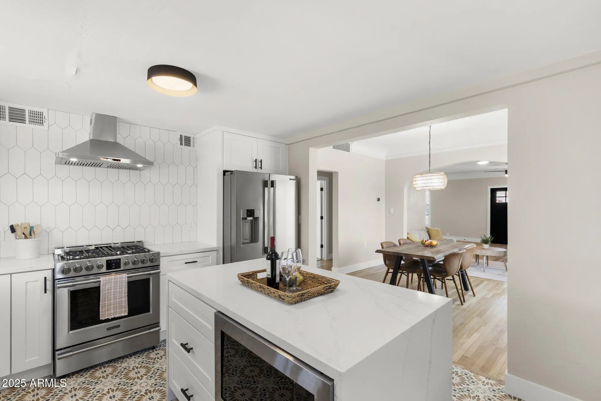 Photo of Listing #6927834