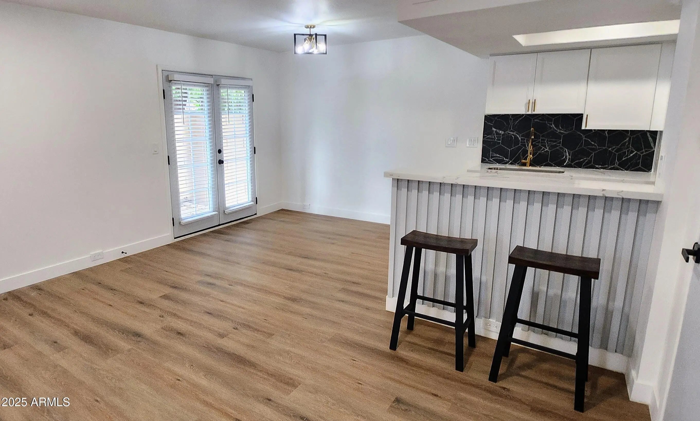 Photo of Listing #6938671