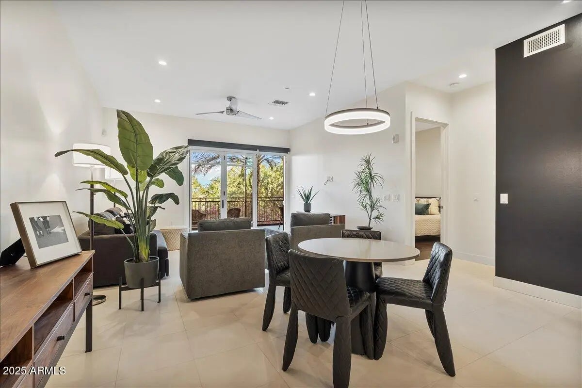 Photo of Listing #6928247