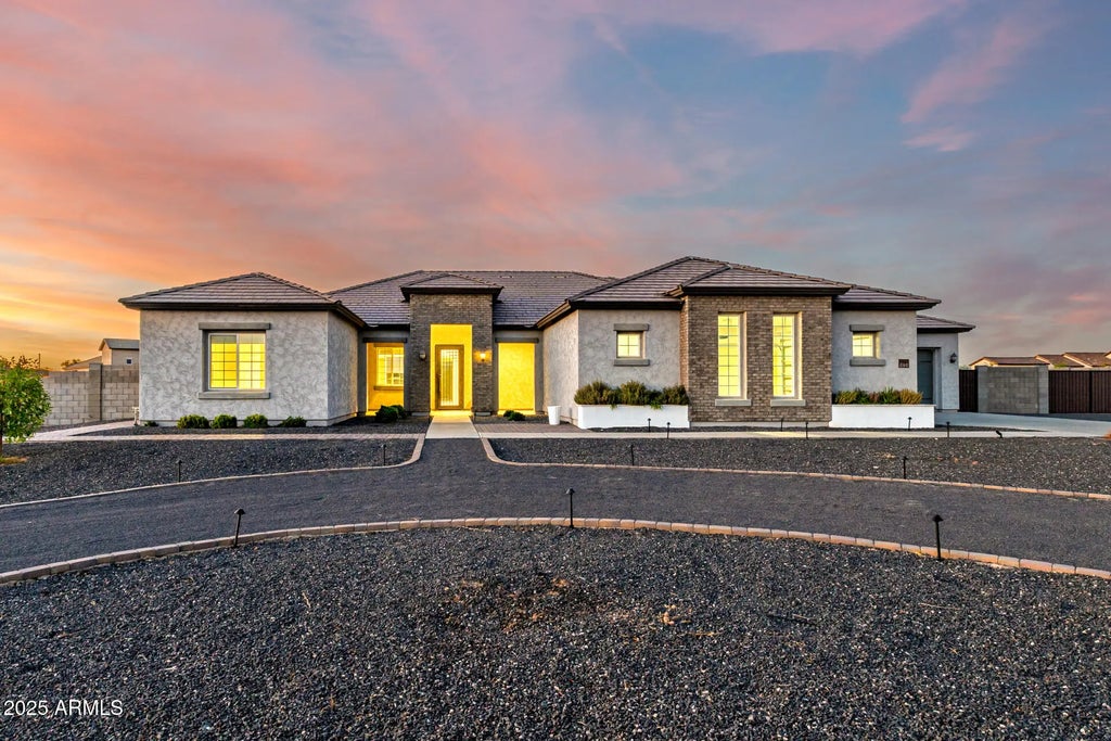 494 W Haxtun Street, San Tan Valley