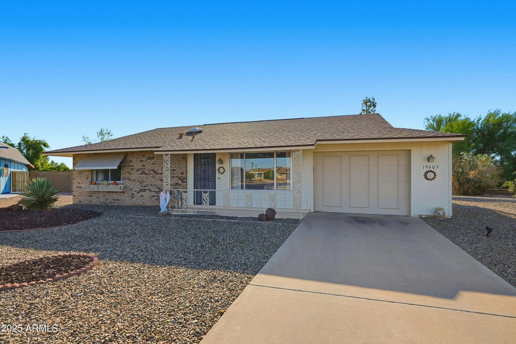 19605 N Pine Springs Drive, Sun City