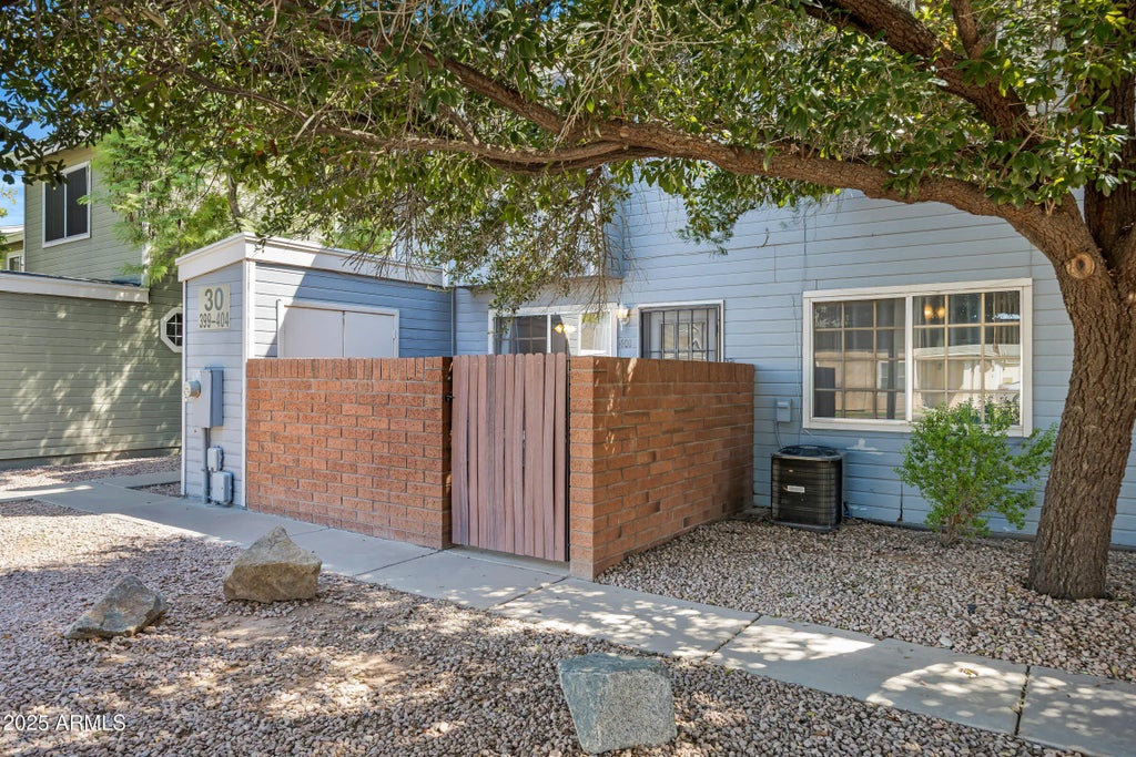 2301 E University Drive (unit 401), Mesa