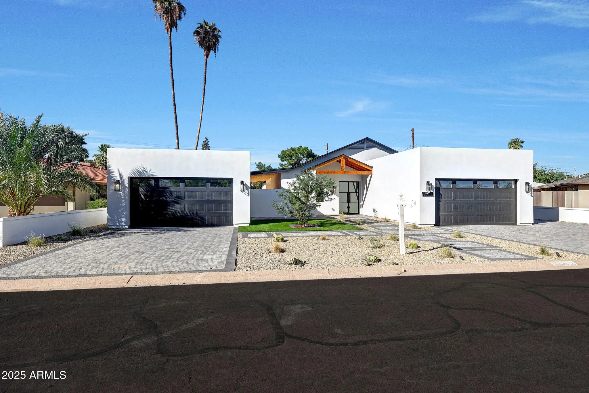 Photo of Listing #6924039