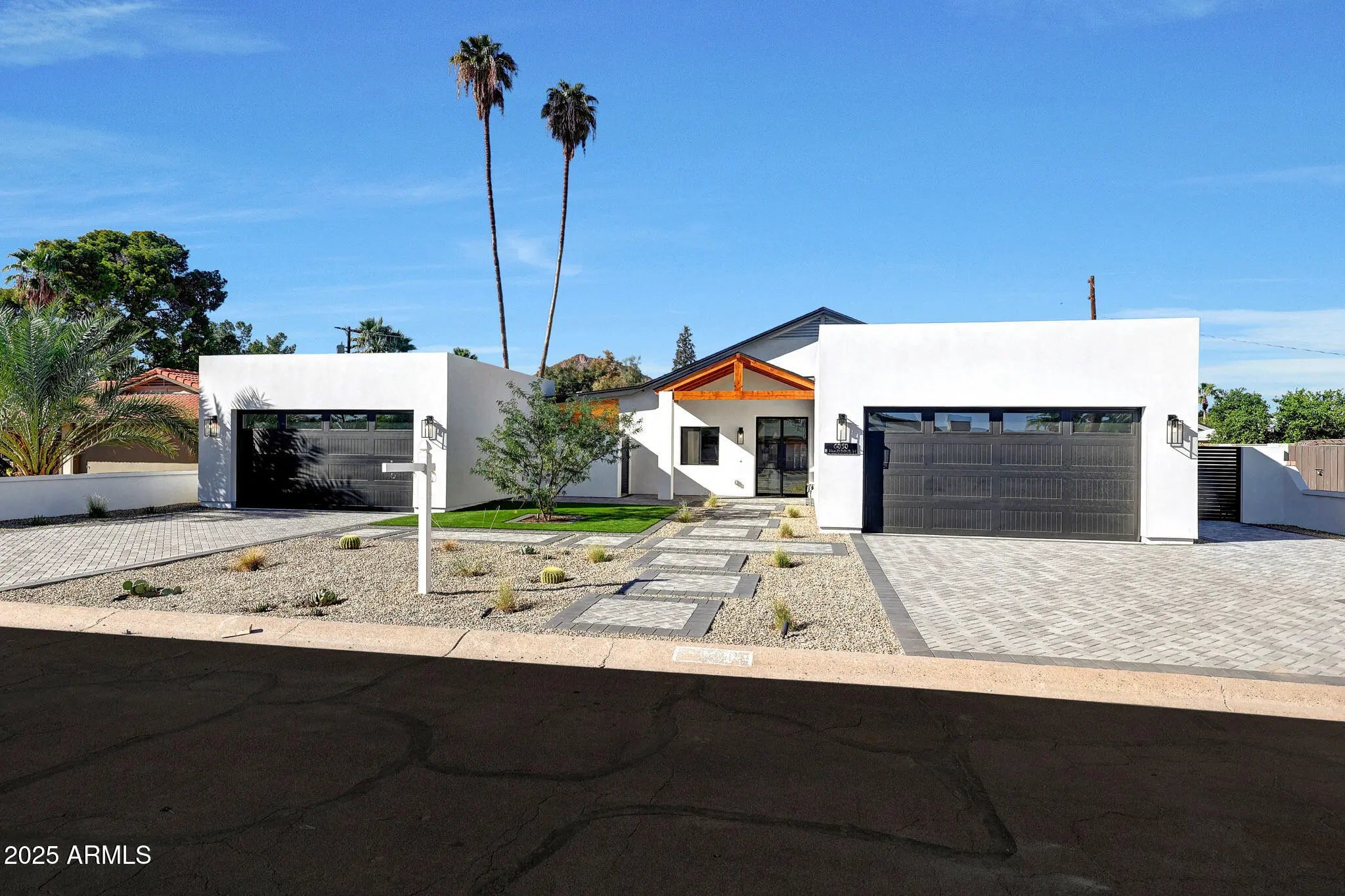 Photo of Listing #6924039