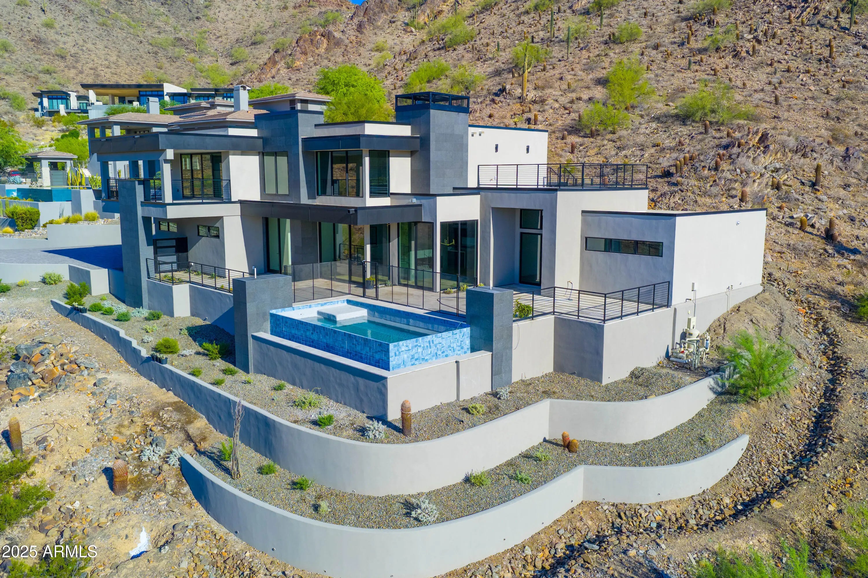 Photo of Listing #6930031