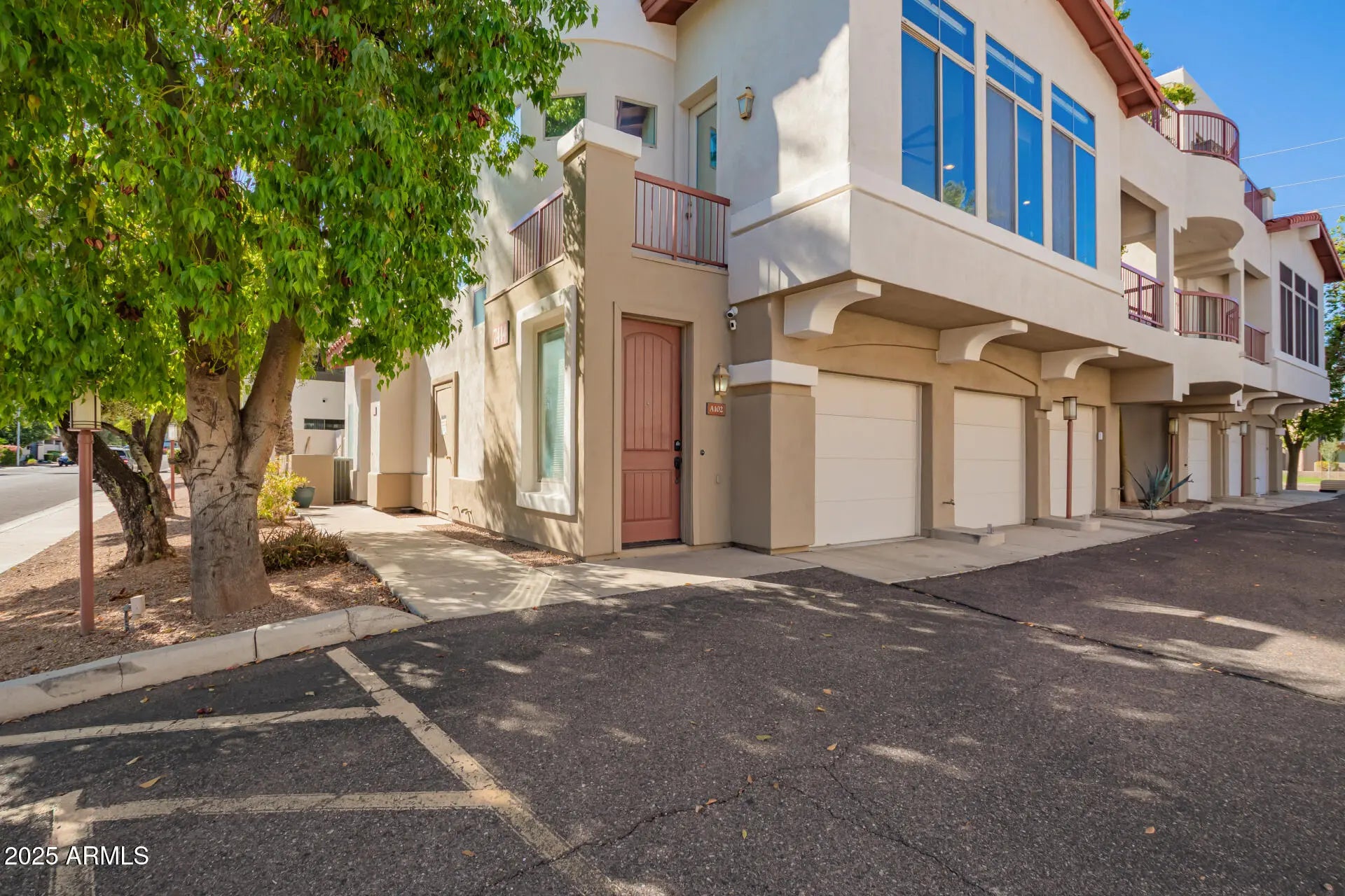 Photo of Listing #6921422