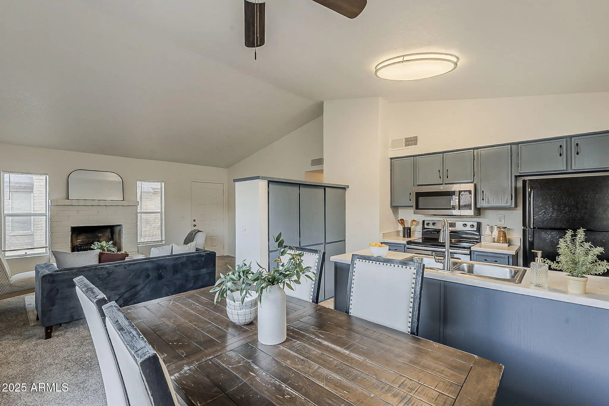 Photo of Listing #6921879