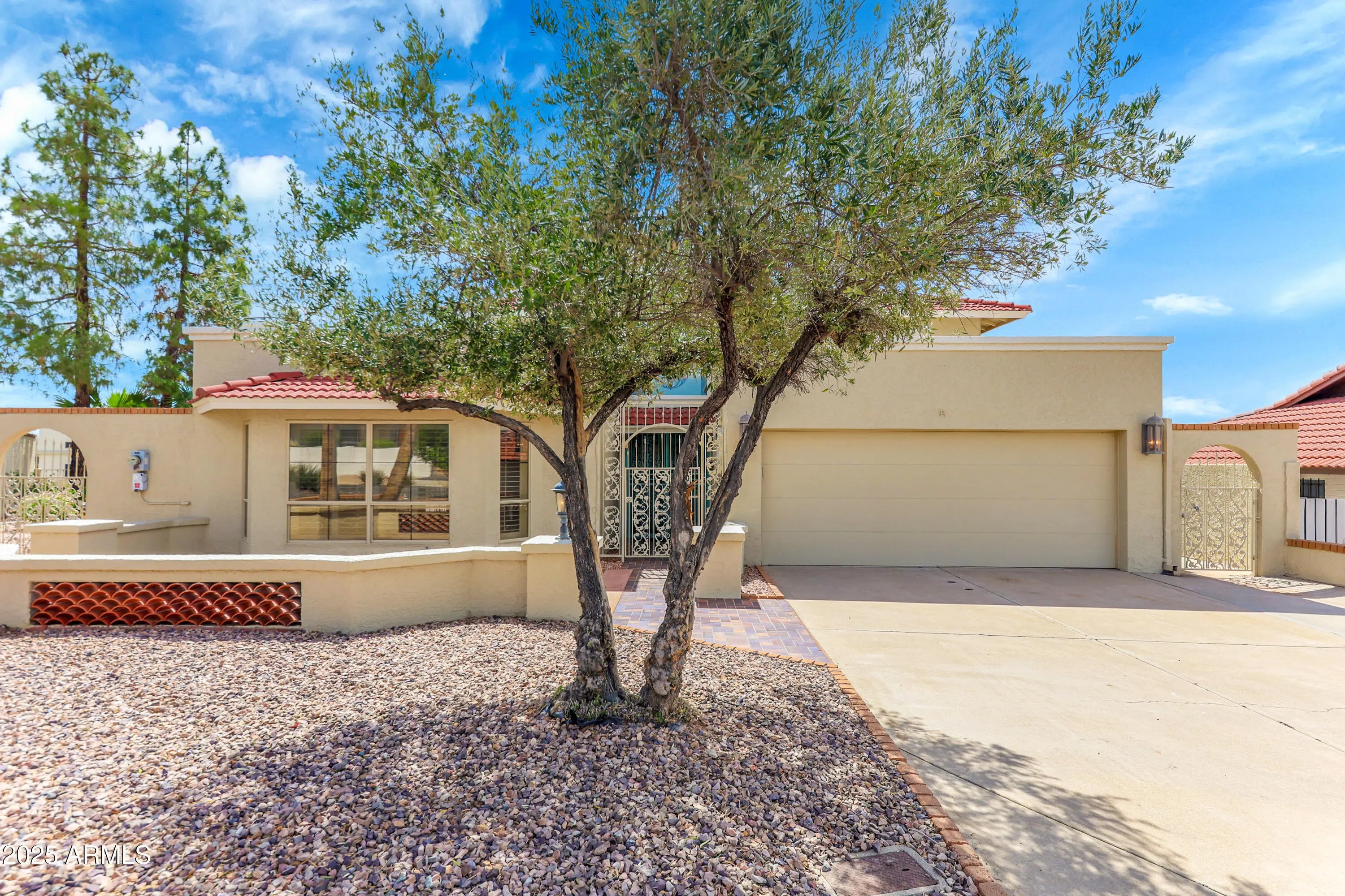 Photo of Listing #6928016