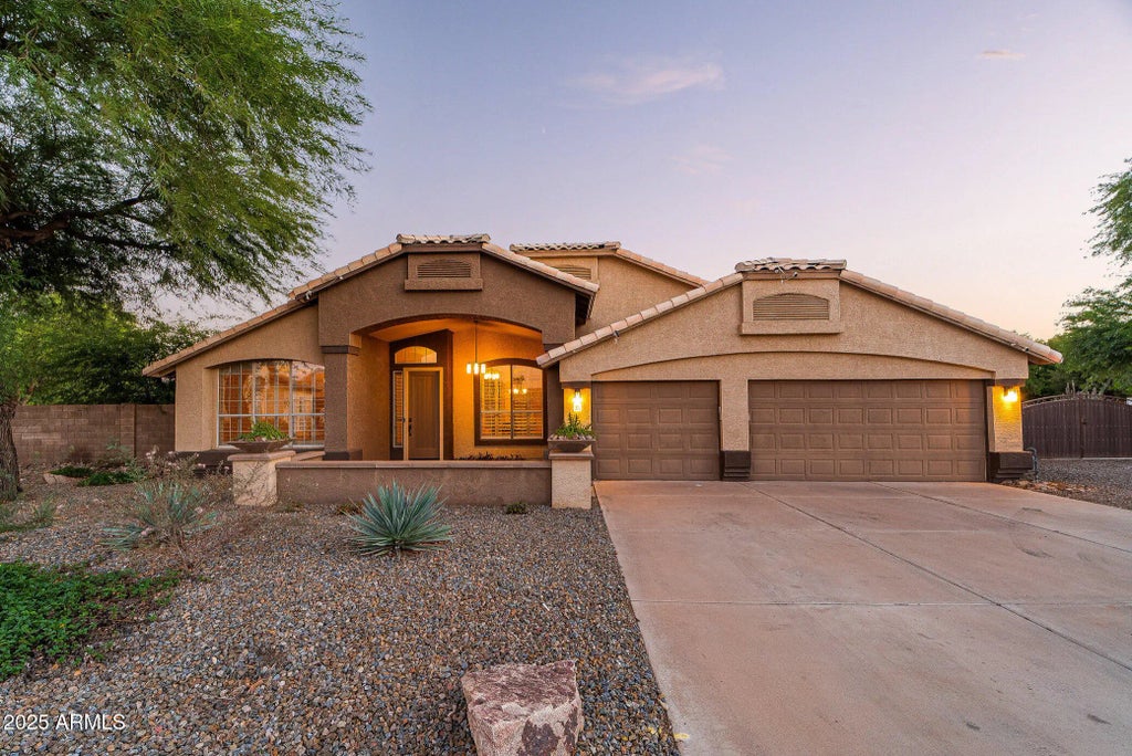 335 S Red Rock Street, Gilbert