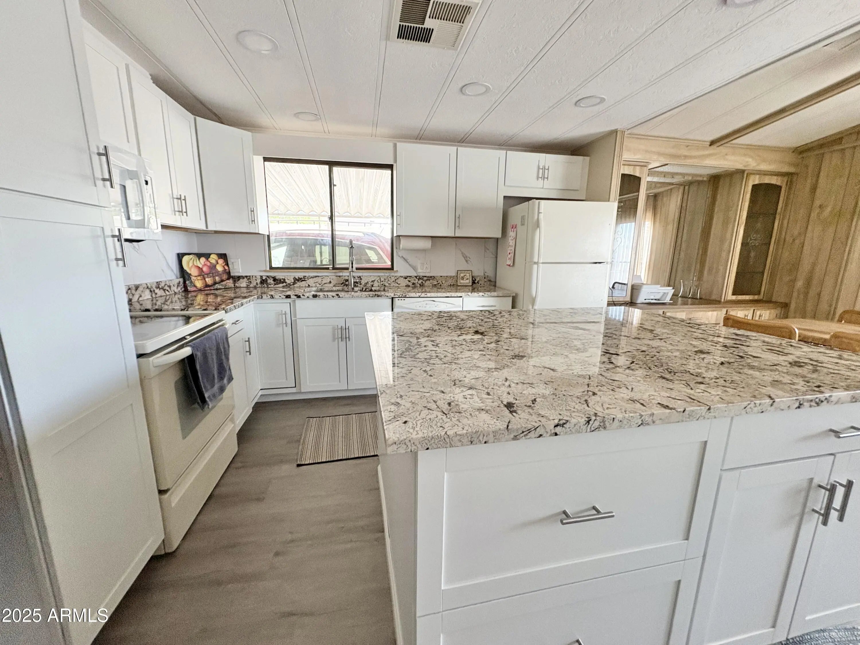 Photo of Listing #6921212