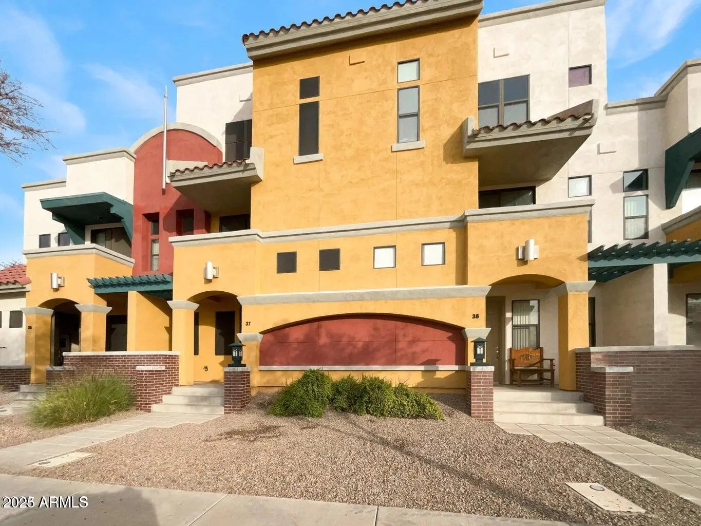 Photo of Listing #6921228