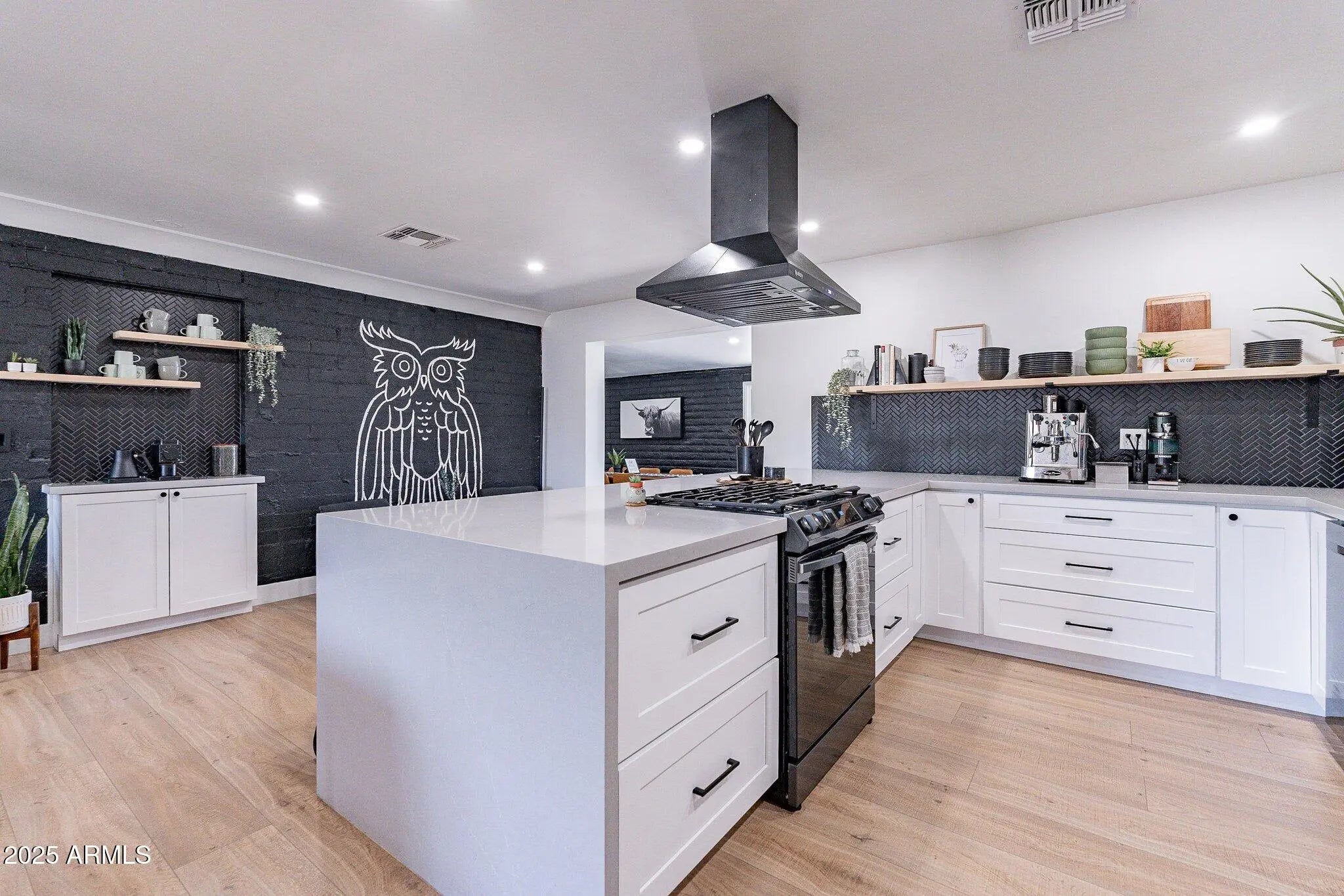 Photo of Listing #6921265