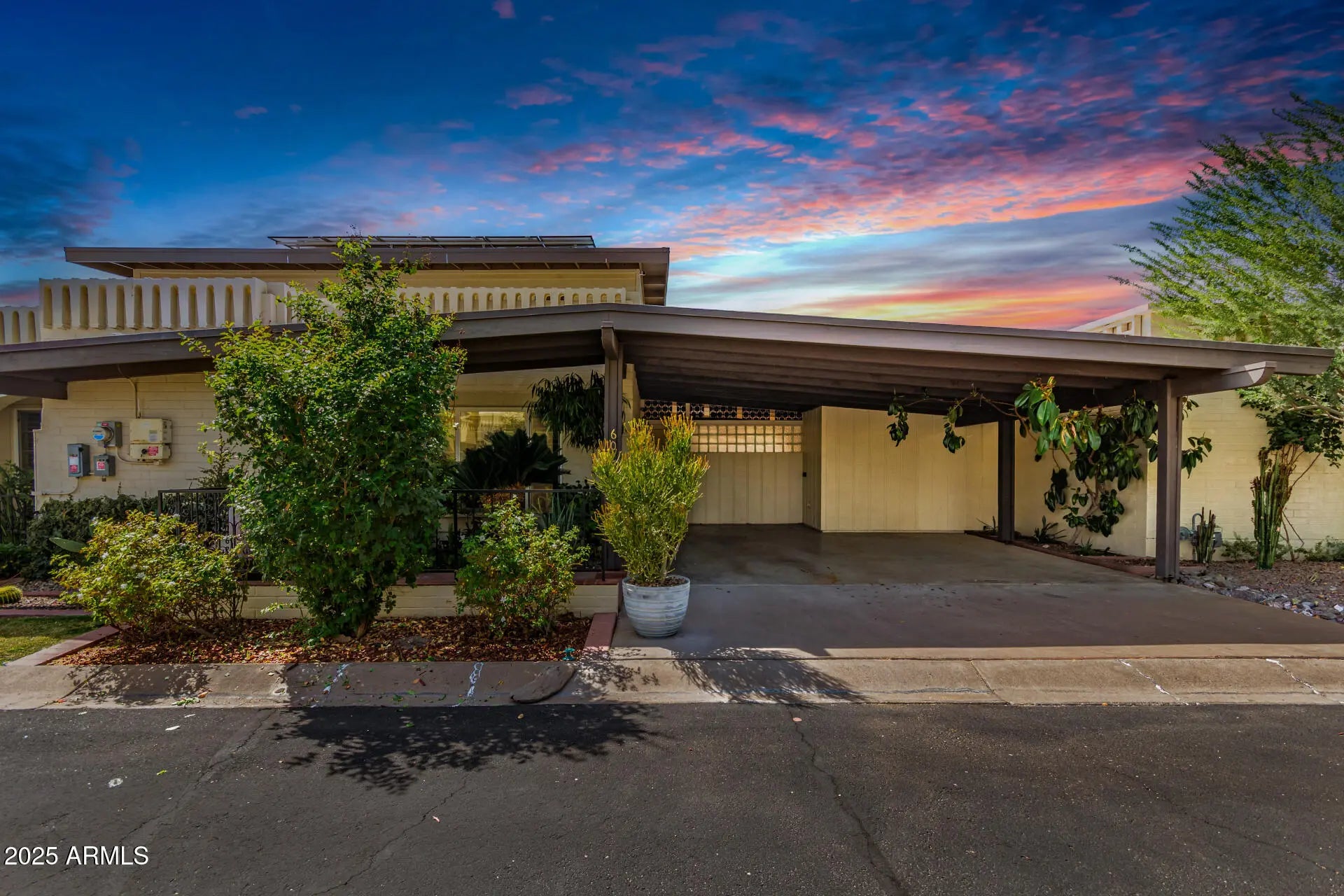 Photo of Listing #6930237