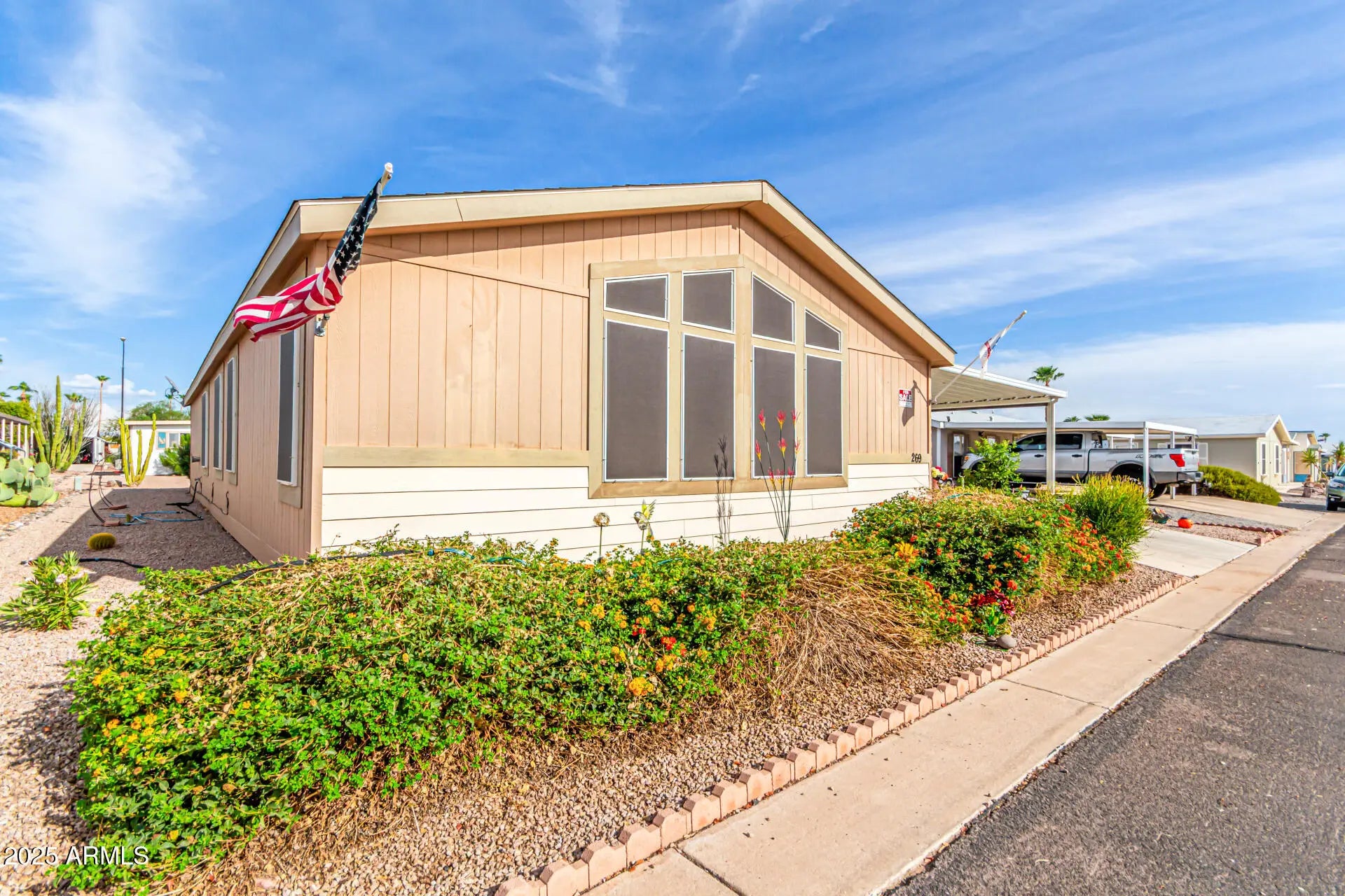 Photo of Listing #6924306