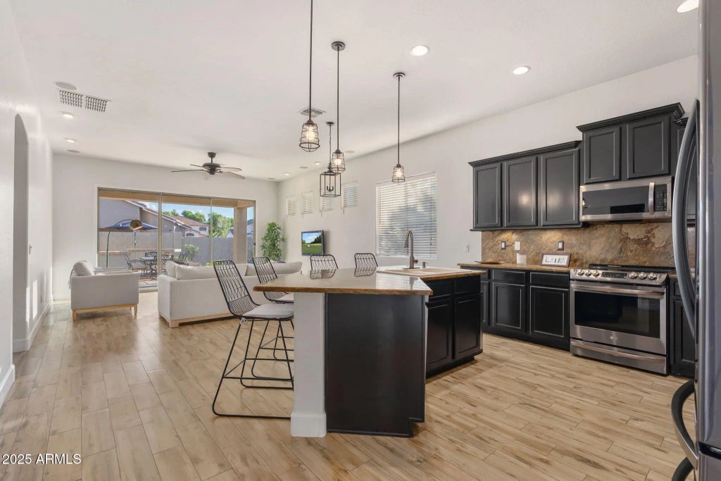 8809 W Hayward Avenue, Glendale