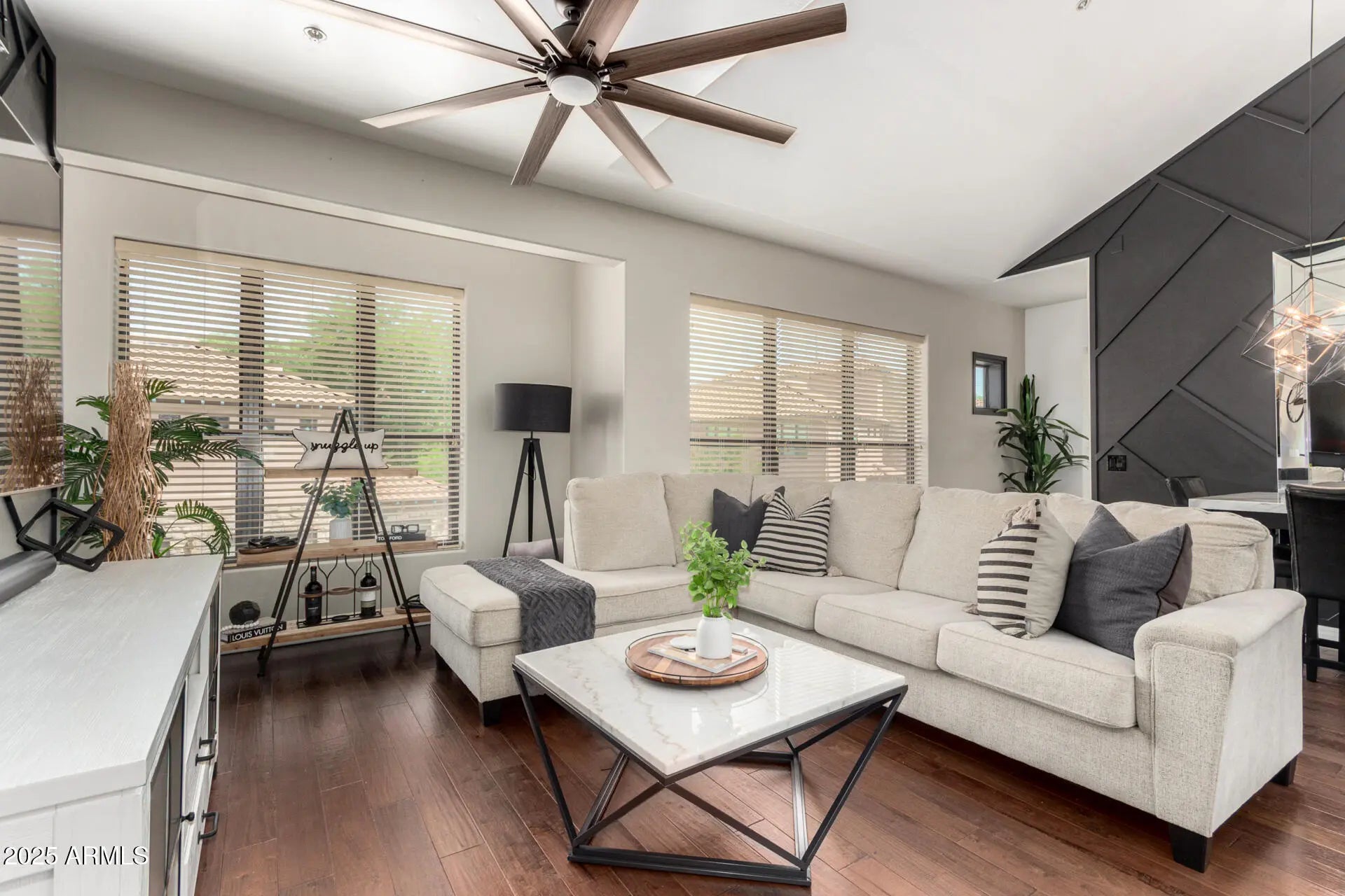 Photo of Listing #6921710