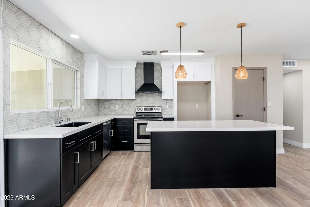 1805 W Cheyenne Drive, Chandler