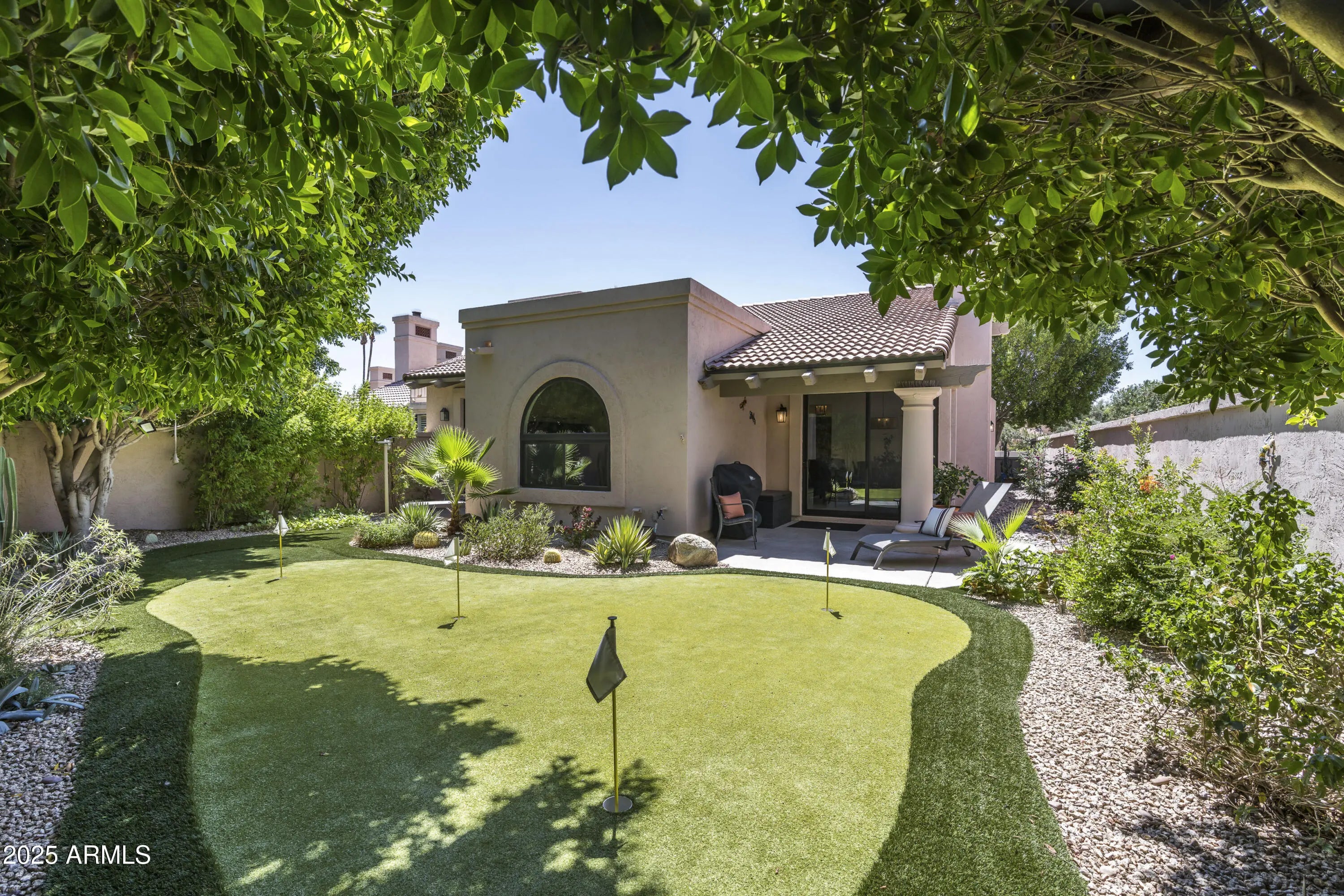 Photo of Listing #6929645