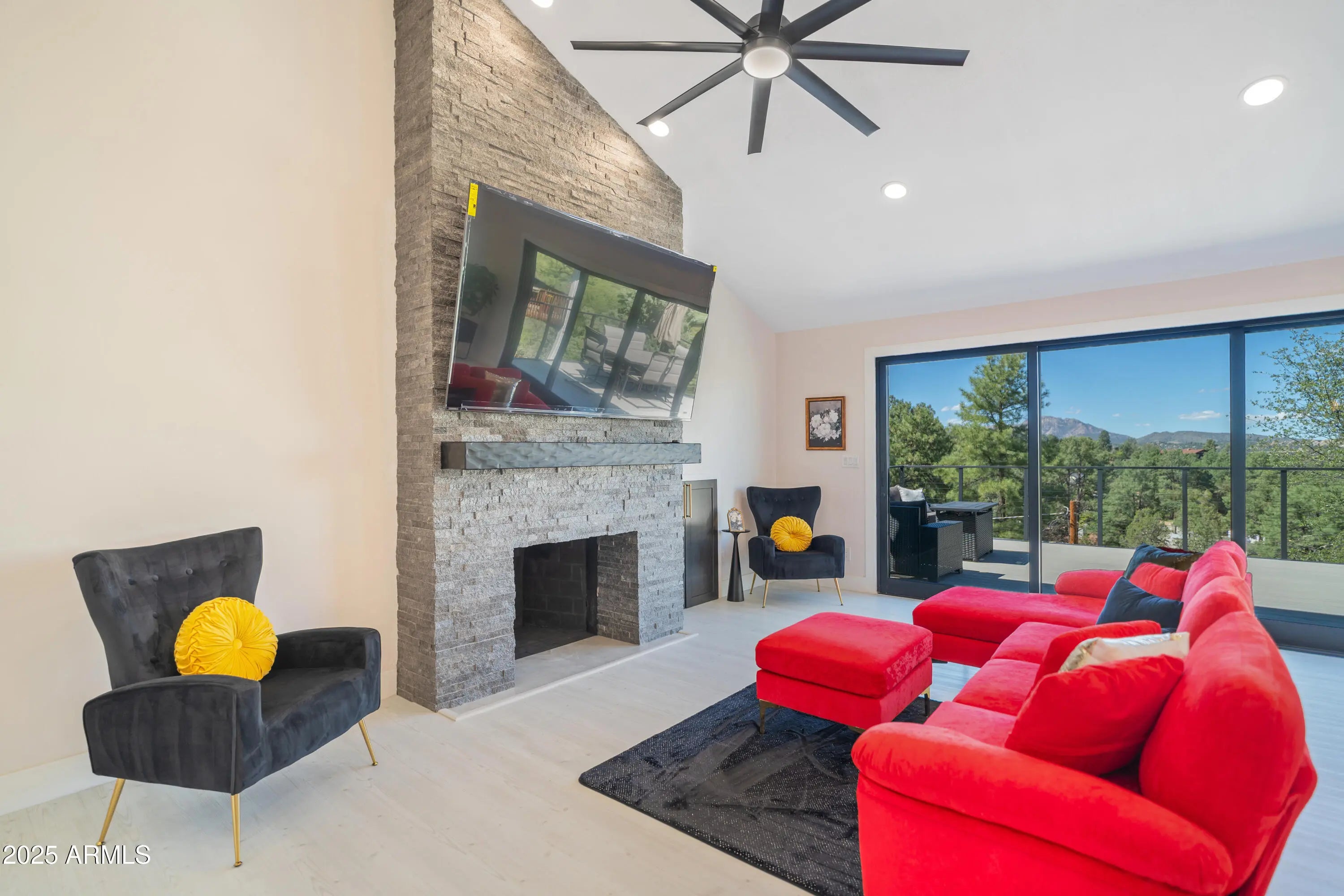 Photo of Listing #6921697