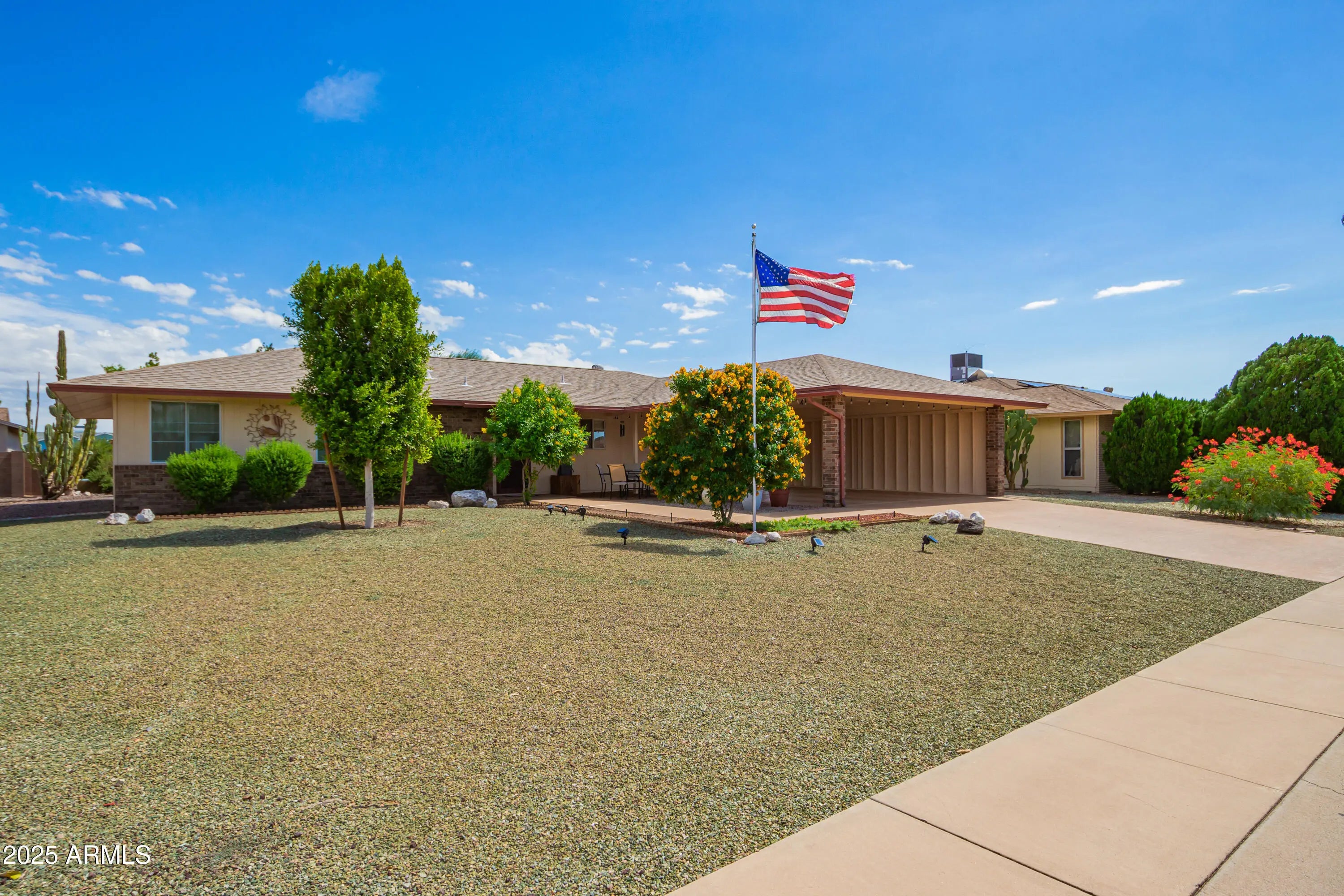 Photo of Listing #6921893