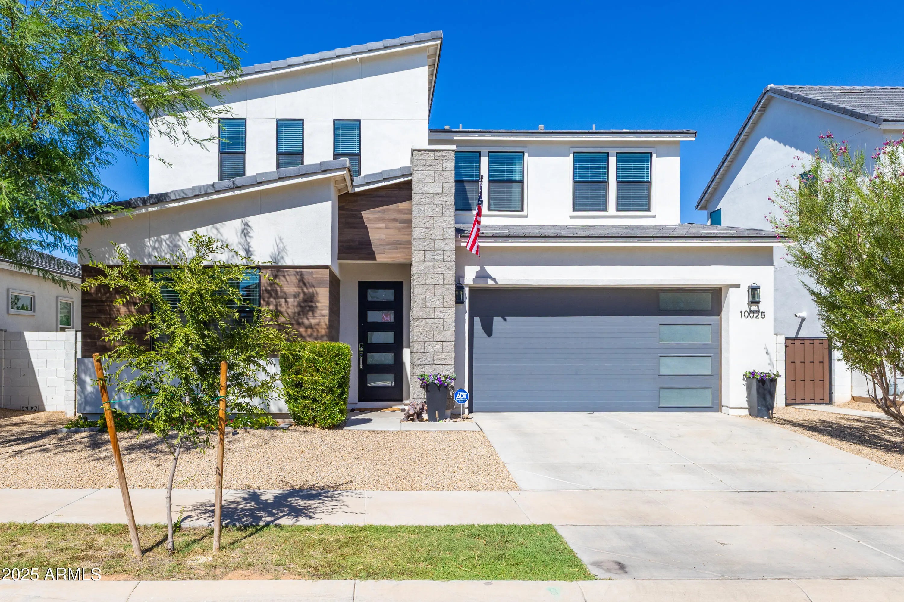 Photo of Listing #6922103