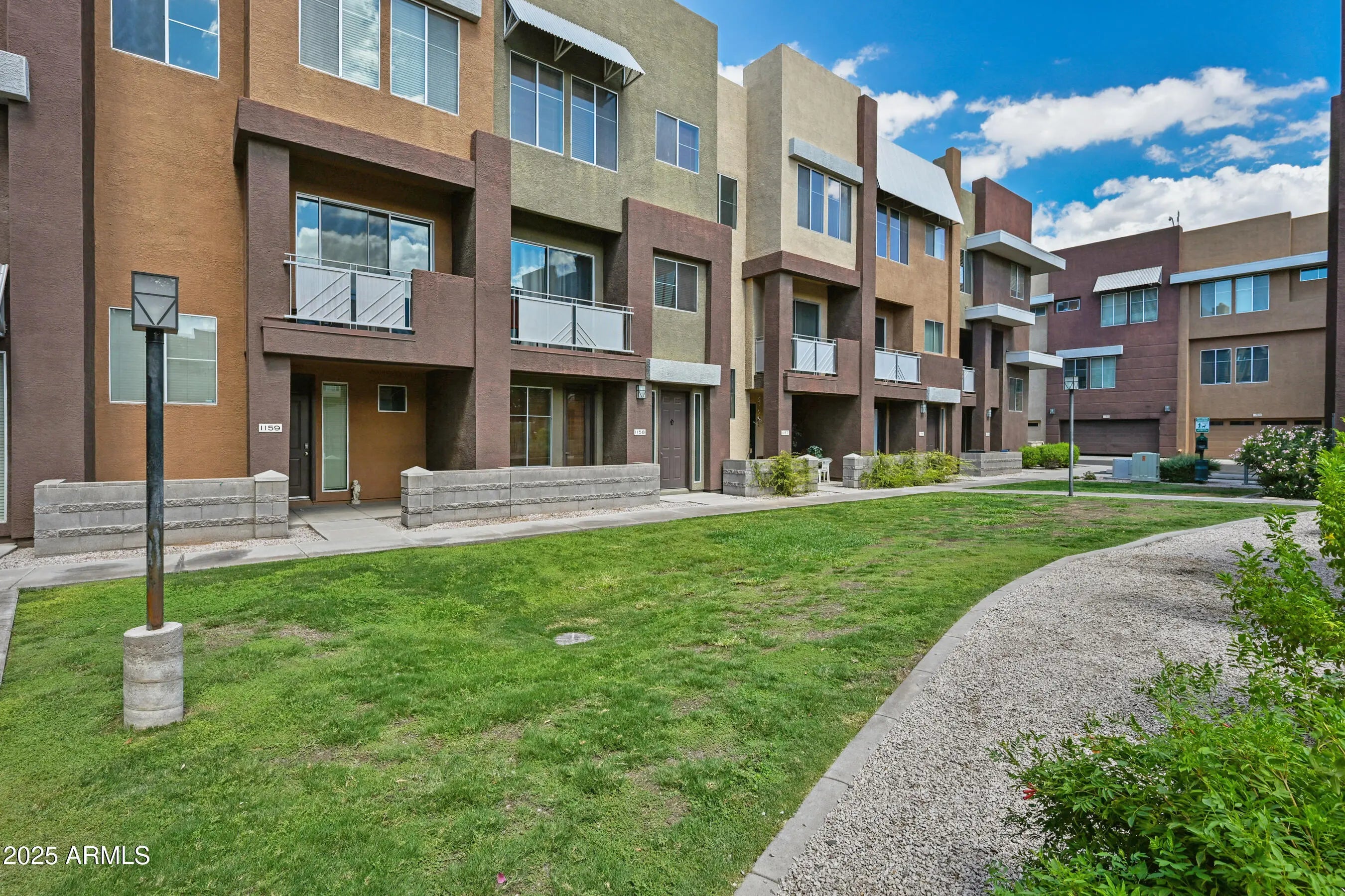 Photo of Listing #6921646