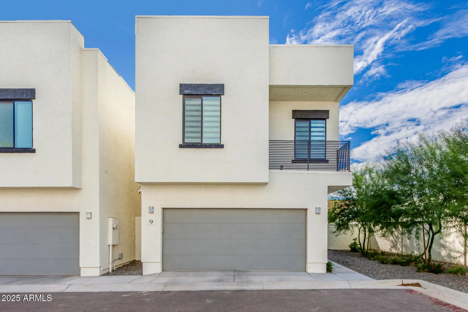 Photo of Listing #6923954