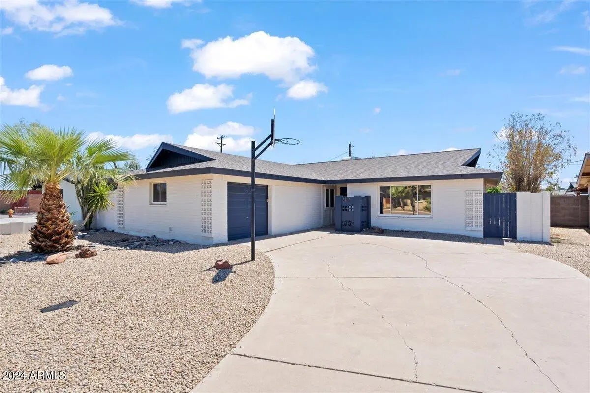 Photo of Listing #6932698