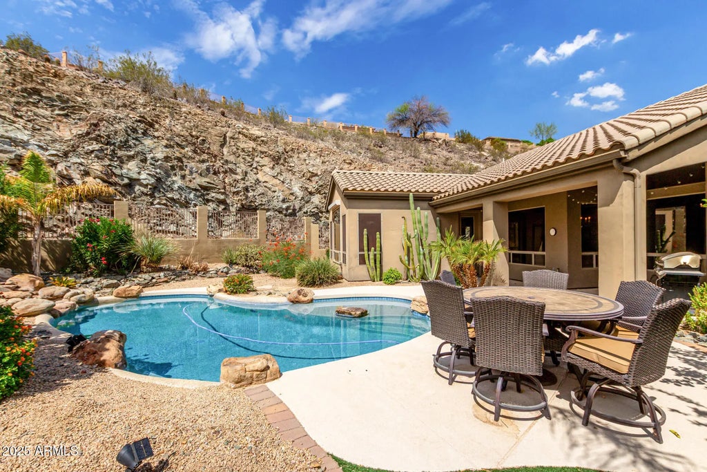 401 E Amber Ridge Way, Phoenix