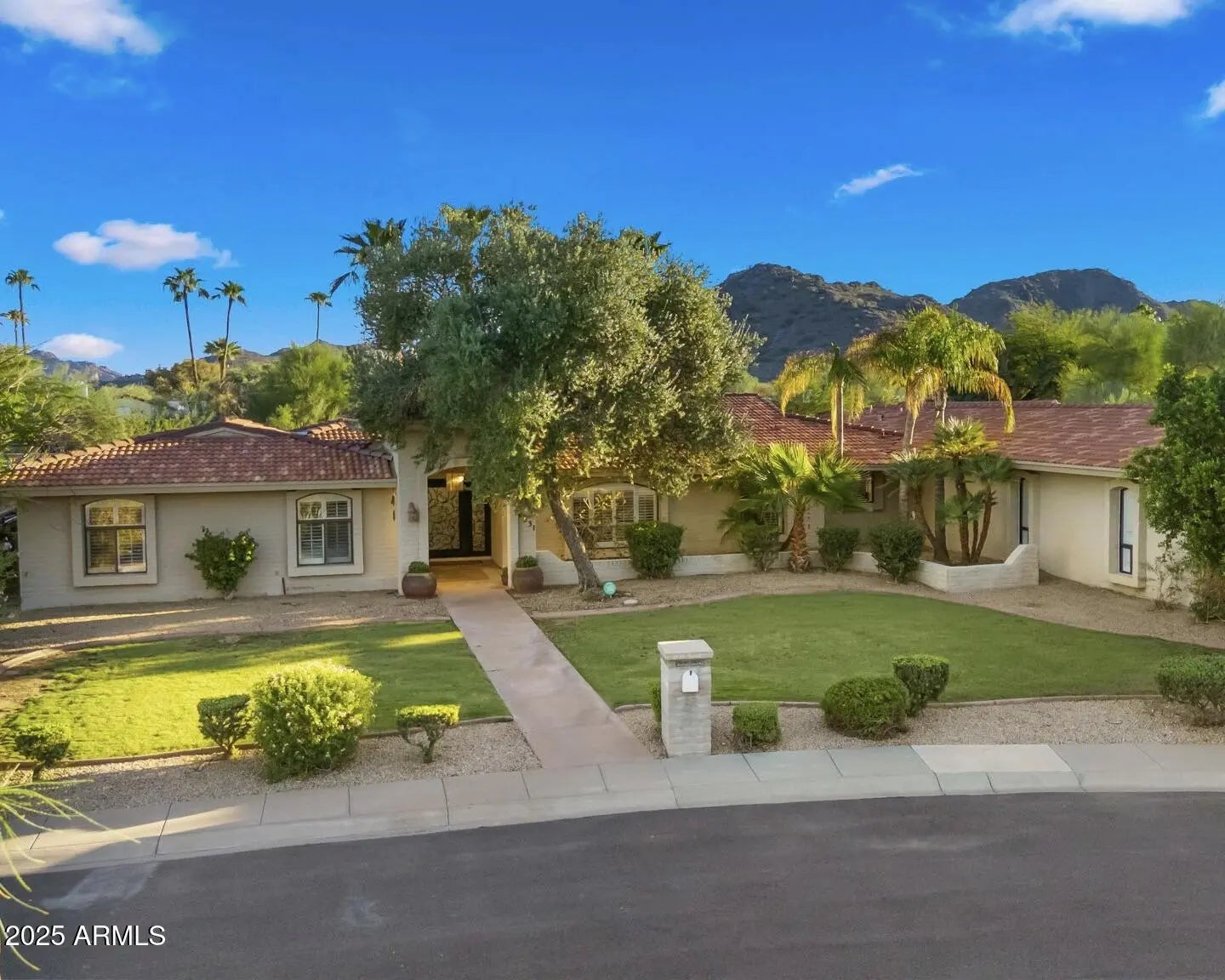 Photo of Listing #6924874