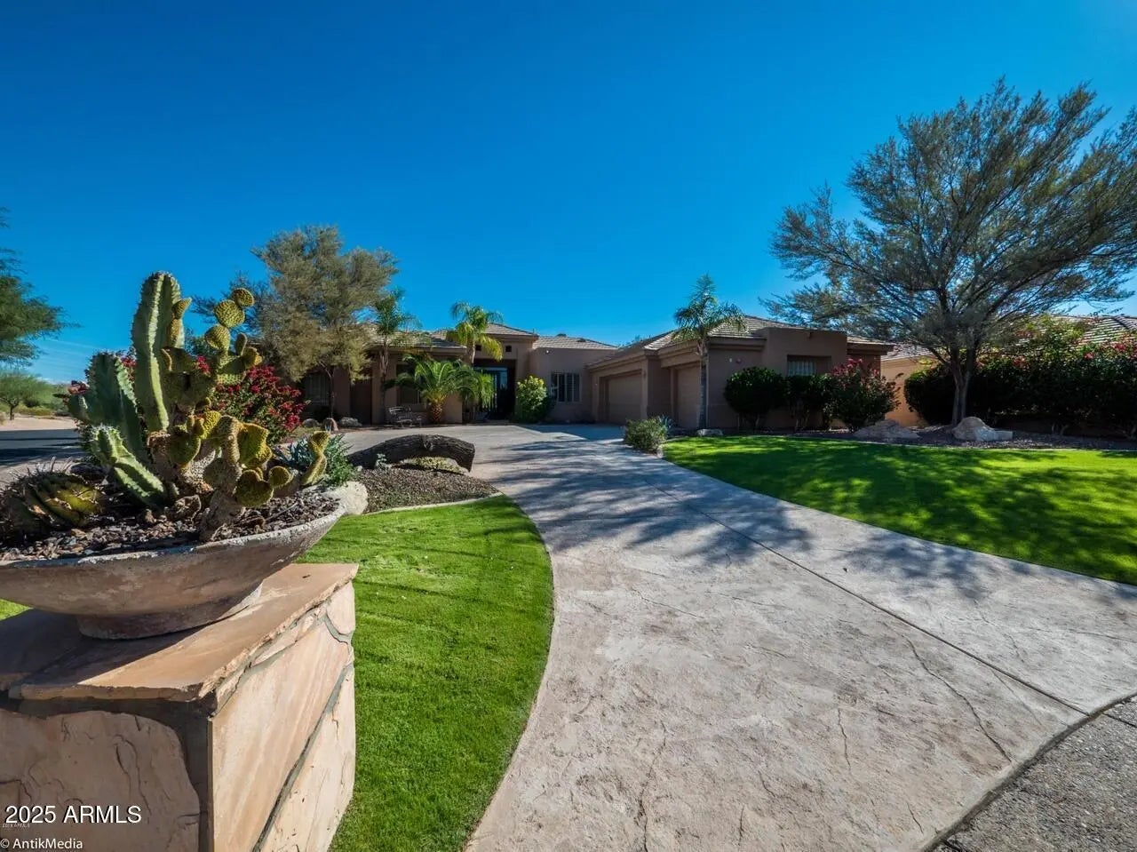 Photo of Listing #6934401