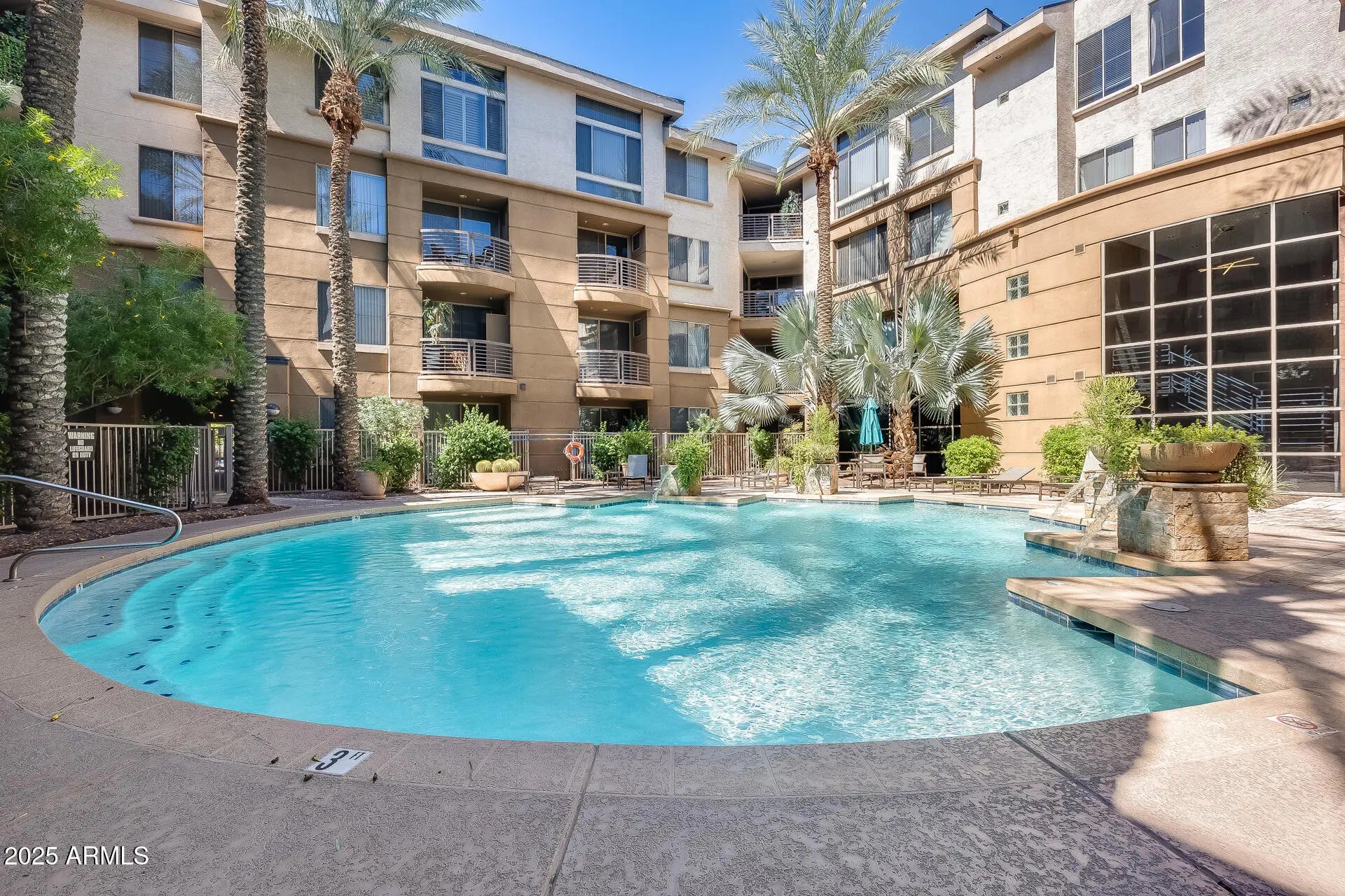 Photo of Listing #6924645