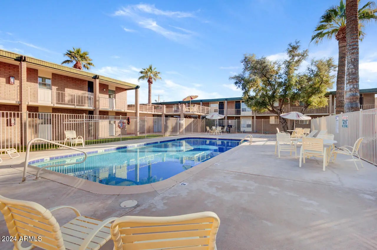 Photo of Listing #6933579