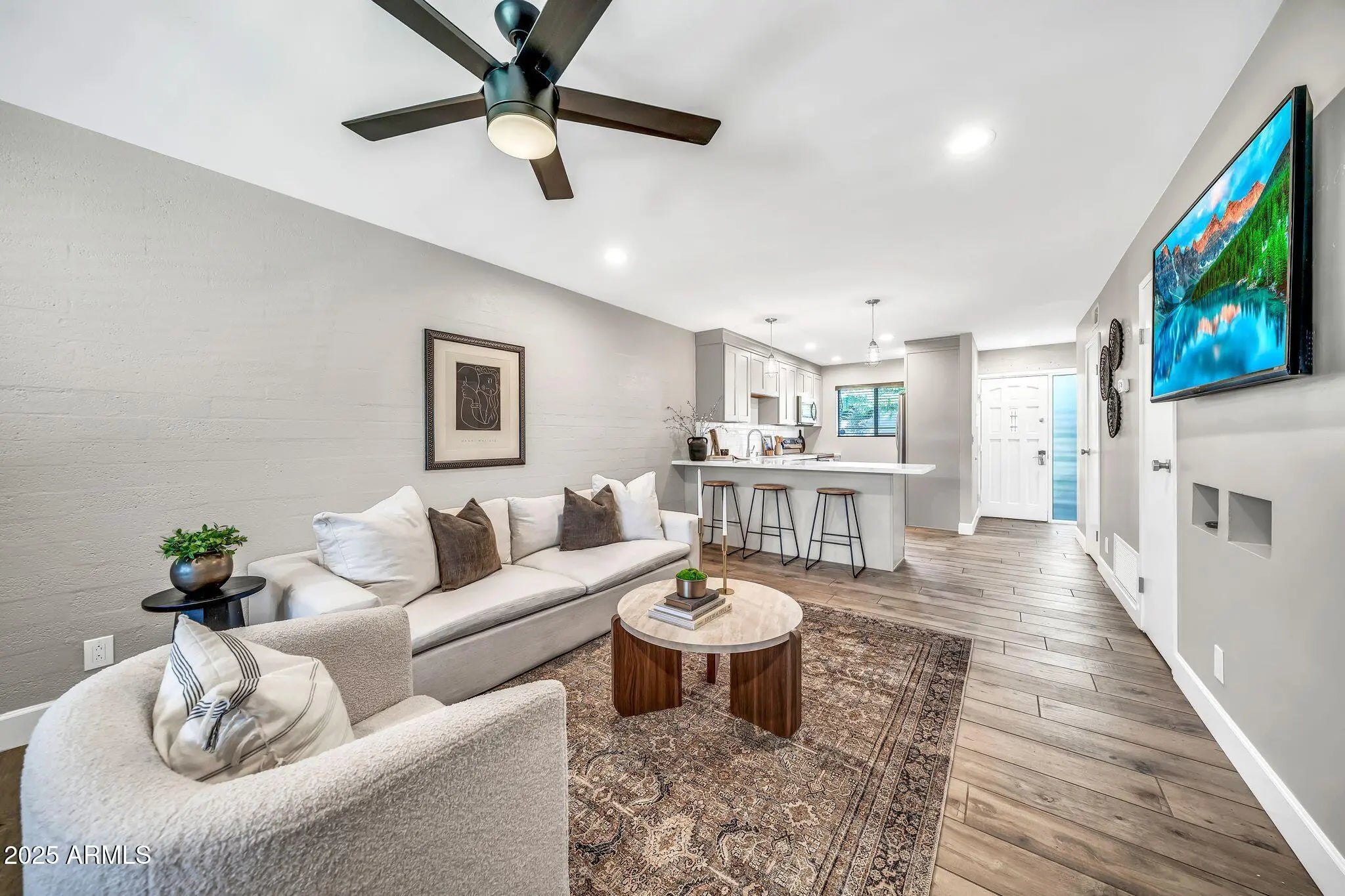 Photo of Listing #6924556