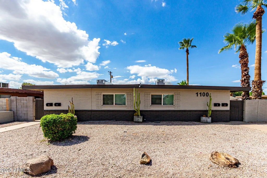 1100 N California Street, Chandler